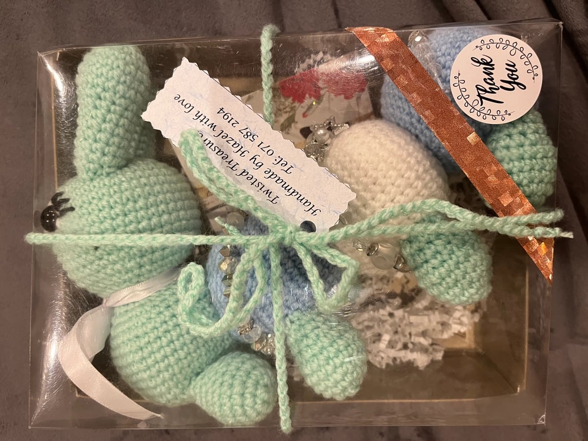 Caterpillar bracelet gift set